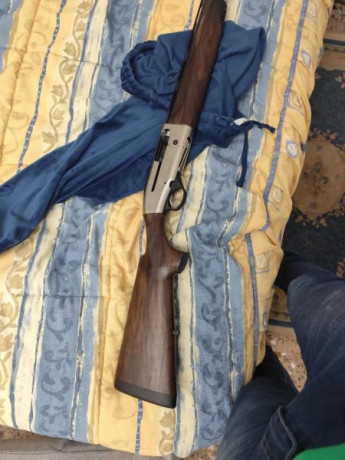 Vendo Beretta a400 upland  calibre 12 en impecable estado, ni un solo rasguño, 71cm de cañon, con sus 11