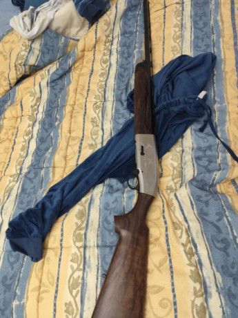 Vendo Beretta a400 upland  calibre 12 en impecable estado, ni un solo rasguño, 71cm de cañon, con sus 10