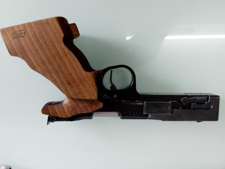 Pistola Fas 602, calibre 22lr.
Es una pistola veterana pero está en buen estado de funcionamiento y conservacion.
1 00