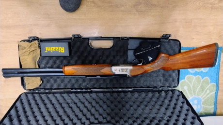 Superpuesta rizzini becaccia como nueva poco uso y muy cuidada. 62 cm de cañón con chokes incluido el 01