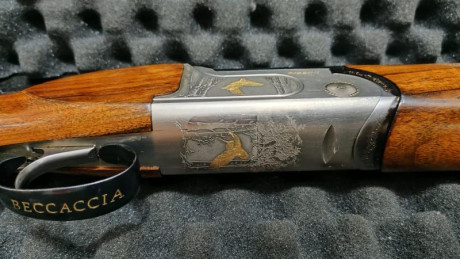 Superpuesta rizzini becaccia como nueva poco uso y muy cuidada. 62 cm de cañón con chokes incluido el 00