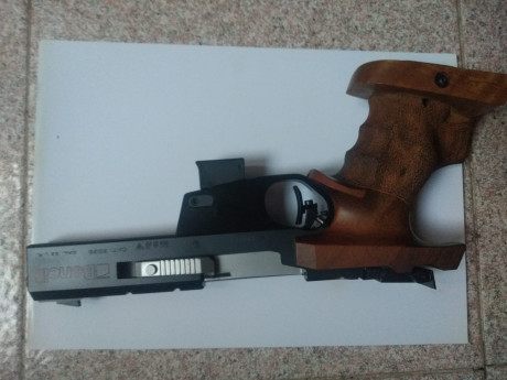 BUENAS, VENDO PISTOLA BENELLI MP90 WORD CUP 22LR, EN PERFERTO ESTADO COMO PODÉIS VER EN LA FOTO QUE ADJUNTO. 00
