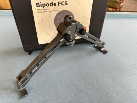 Se vende Bipode FCS26 / F-Class Soluciones 26. 
El bípode FCS26 está diseñado para disparos de precisión 02