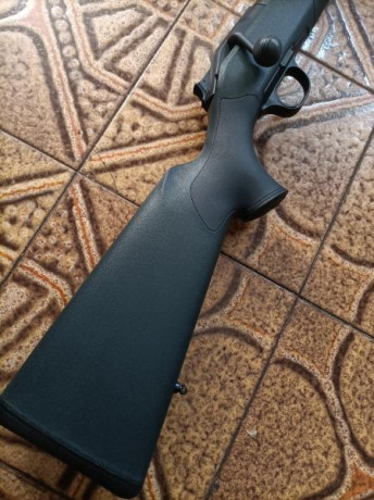 Se vende blaser r8 profesional cal 300 win mag,comprado nuevo en julio,y sin estrenar por motivos de salud.no 21
