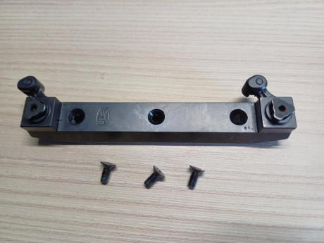 VENDO Montura MAUSER de carril para visores Zeiss en perfecto estado.
Está en un M03.
Precio: 290€
Muchas 02