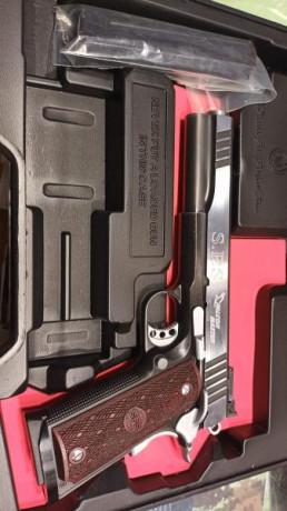 De un compañero del club que le resulta muy pesada por la edad,  es de 6 pulgadas 9mm , comprada hace 02