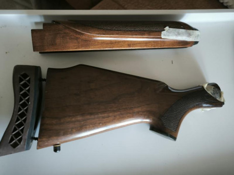 Se venden culata y guardamanos de madera para rifle Remington 7400.  Están en muy buen estado, con un 01