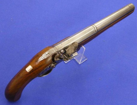 Voy a colocar unas fotos de un arma larga alemana de llave de mecha del siglo XVI. 12