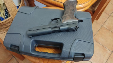 Hola compañeros, pongo a la venta esta P 210,.
El arma es del 2024. La compró nueva, inicialmente,mi esposa, 40