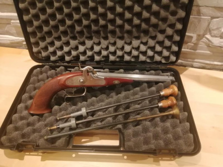 Hola, vendo por no usar pistola de percusión Le Page de Pedersoli cal.44. El arma está en perfecto estado 02
