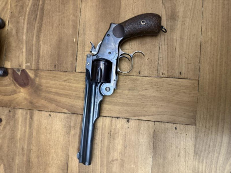 Vendo mi magnífico revólver Uberti Russian calibre 44 Russian, con caracteres cirílicos y en perfecto 02