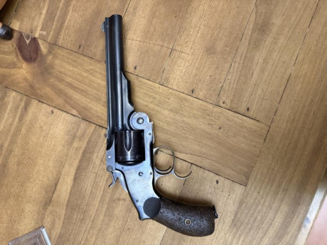Vendo mi magnífico revólver Uberti Russian calibre 44 Russian, con caracteres cirílicos y en perfecto 00