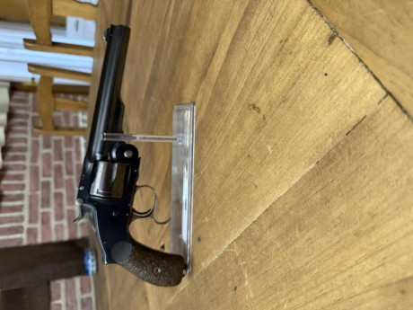 Vendo mi magnífico revólver Uberti Russian calibre 44 Russian, con caracteres cirílicos y en perfecto 11