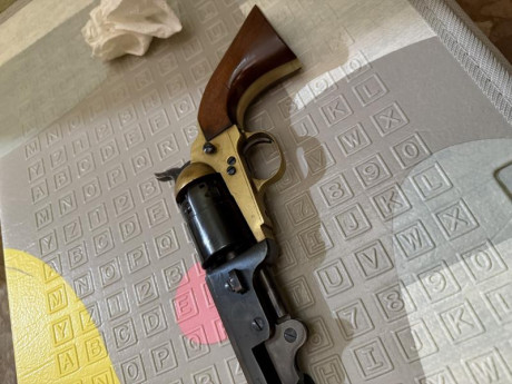 REVOLVER PIETTA CAL.44-12" 300 euros gastos de envío a cargo del comprador, está fiado con la AE 00