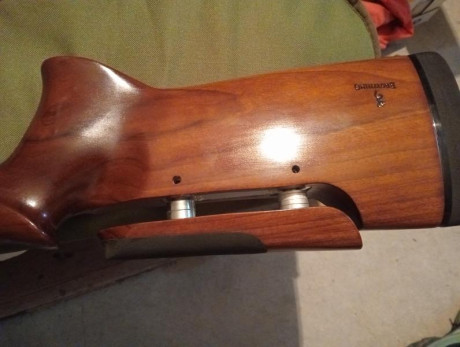 Culata regulable de trap o foso olímpico para browning B525. Realizada por culatero con madera de nogal. 00
