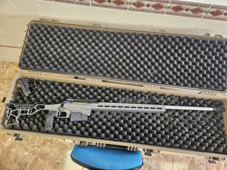 Se vende este fantastico rifle de reestreno, menos de 40 tiros de prueba.  El rifle esta depositado en 00