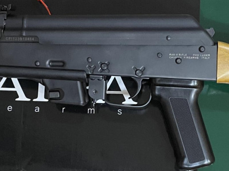 Buenas tardes a todos. Recientemente he adquirido una RAK9 del 9mm. Quería preguntar si alguien que entienda 01