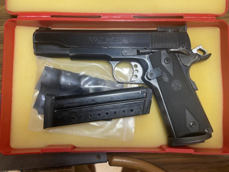 Se vende pistola Colt 1911 MK IV series 80, modelo Government, calibre 9x19, 2 cargadores de 10, muestra 02