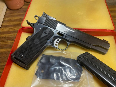 Se vende pistola Colt 1911 MK IV series 80, modelo Government, calibre 9x19, 2 cargadores de 10, muestra 01