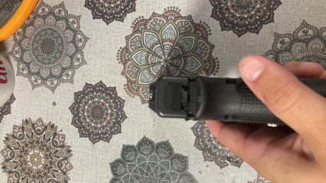 Vendo Glock 19 con disparador aligerado retén de corredera y botones de cargador sobredimensionado llevaría 01