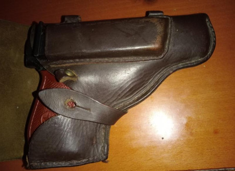Vendo pistola rusa Makarov, calibre 9mm Makarov, totalmente nueva, réplica DENIX. Cierre, martillo y gatillo 01