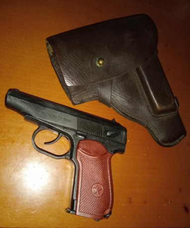 Vendo pistola rusa Makarov, calibre 9mm Makarov, totalmente nueva, réplica DENIX. Cierre, martillo y gatillo 00