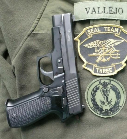 Buenas
Pongo a la venta mi SIG SAUER P226, con extras (dos juegos cachas, funda, caja y manual original, 20