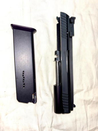 Muy buenas a todos.
Un compañero del club, ha comprado una SPS FALCON sistema 1911 de 9mm con un kit STI 01