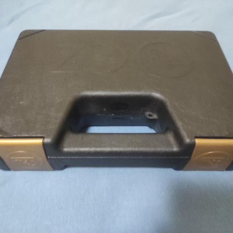 -Hola,
pongo a la venta esta magnífica pistola de 9mm PB, muy poco usada. Nunca se ha usado en IPSC, és 21
