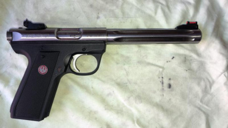 Se vende pistola calibre .22  Mark Ruger modelo MKIII Target 22/45 Hunter.Precio de 400 €, y se puede 01
