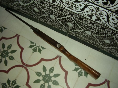 Buenas noches.

Pues resulta que junto a la carabina Hungara ( y entre otras que ya os iré presentando 12