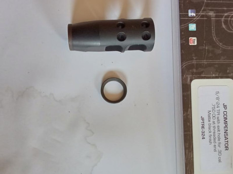 Se vende freno de boca hasta calibre 30 con rosca 5/8 24 
Está en muy buen estado , lo use muy poco como 00