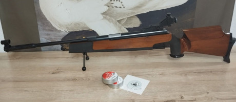 Buenas noches,  
Feinwerkbau 300 S  Universal zurda , la carabina se encuentra en muy buen estado con 70