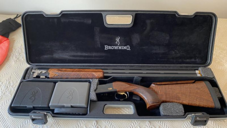 Vendo Browning B 725 proSport, culata de zurdo, un año, ha disparado menos de un cajón, en excelente estado 02