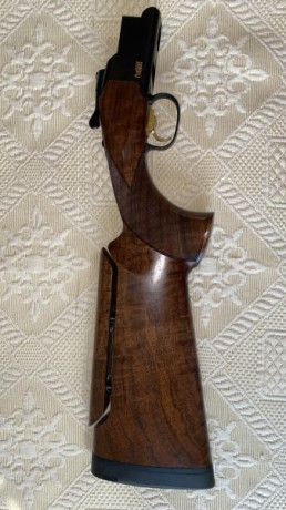 Vendo Browning B 725 proSport, culata de zurdo, un año, ha disparado menos de un cajón, en excelente estado 12