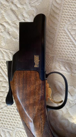 Vendo Browning B 725 proSport, culata de zurdo, un año, ha disparado menos de un cajón, en excelente estado 20