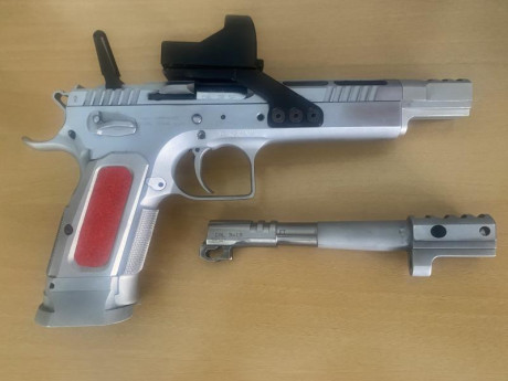 Tanfoglio Open caño del 38 y 9 el del 9 llevará 2000 tiros y el del 38 400 tiros escasos está impecable 01