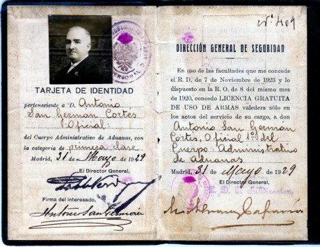  EN RECUERDO Y HOMENAJE A LOS QUE YA NO ESTÁN. 

Si pones en  GOOGLE    PASAPORTES EN LA MEMORIA   da 91