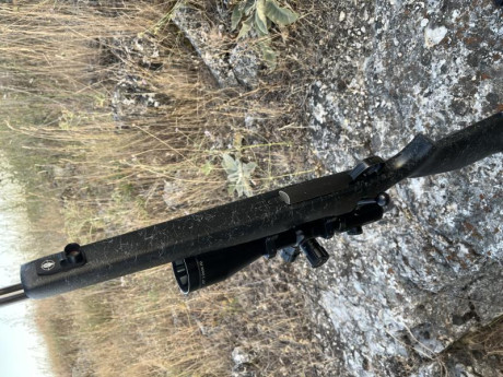 Se vende rifle Weatherby de culata sintética. Modelo MARK V ACCU MARK. Cañon acanalado INOXIDABLE de 70cm 21