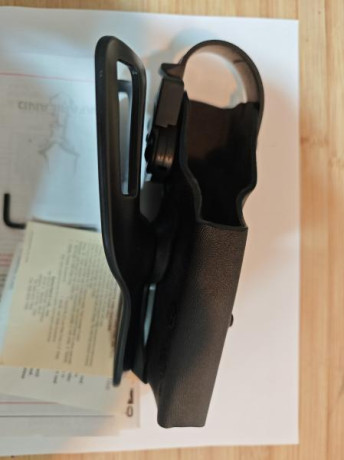 Se vende funda profesional Safariland 6280 para pistola Walther P99. NUEVA A ESTRENAR, Versión para DIESTROS. 00