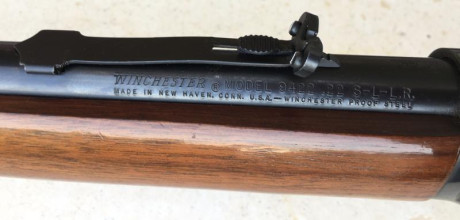 SE VENDE CARABINA WINCHESTER MODELO 9422 EN CALIBRE .22 LR. 
ESTADO DE CONSERVACIÓN IMPECABLE TANTO MADERAS 20