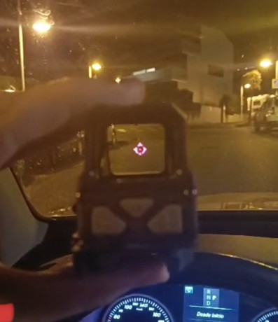 Buenas,

Cambio visor holográfico UH-1 Razor Gen2 por visor holográfico tipo Eotech, cualquier modelo.

 01