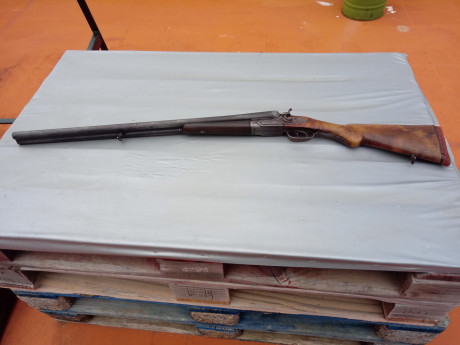 Buenas tardes , vendo escopeta del 12 paralela de perrillos marca Larrañaga con muchos años pero funciona 01