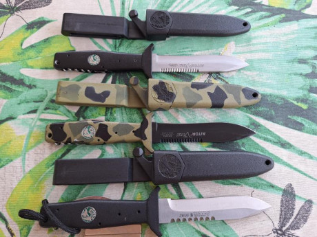 Buenas tardes compañeros,

Pongo a la venta estos cuchillos de la casa Aitor antiguos, nuevos, sin uso.

Portes 11
