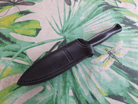Buenas tardes compañeros,

Pongo a la venta estos cuchillos de la casa Aitor antiguos, nuevos, sin uso.

Portes 31