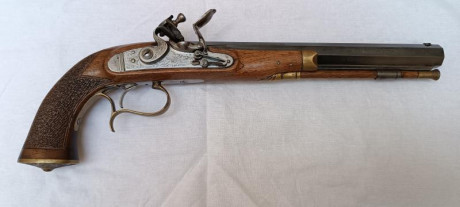 Vendo pistola de avancarga con sistema de ignición de pedernal y cañón liso.
Fabricada por la casa LR 01