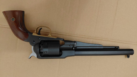 Vendo magnífico revolver remington 1858 marca PEDERSOLI, calibre 44.  En perfecto estado. Muy poco uso. 01