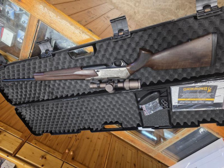 Vendo browning bar mk3 en 300wm, edición de bascula plateada con grabados jabali y corzo,  lleva el alza 02