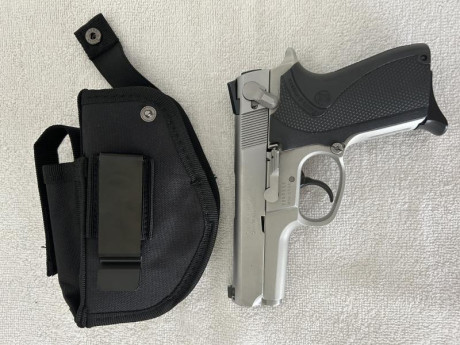 Se pone a la venta pistola semiautomática Smith & Wesson 6906, en calibre 9mm  Parabellum. El arma 81