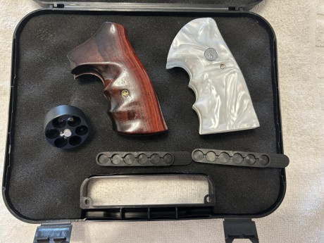 Revólver Colt King Cobra .357 Inoxidable de 4 pulgadas en impecable estado
Pongo a la venta este magnífico 20